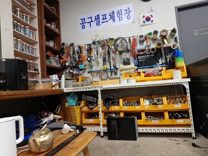 ‘송파구 새활용센터’에는 총 743㎡(225평) 규모 매장에 중고 가전·가구와 생활용품 5천여 점이 진열돼 있다. (사진 송파구)